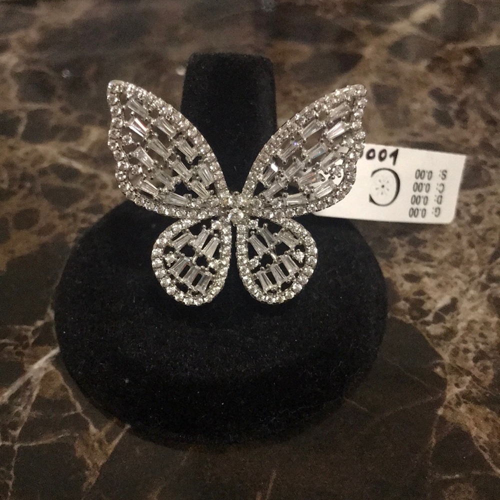 Beautiful butterfly ring
